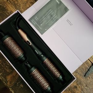 Amika Blowout Babe Interchangeable Thermal Brush